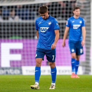 Die Chancen waren da: Die beiden Hoffenheimer Tom Bischof und Anton Stach hatten sich gegen den den SC Freiburg mehr erhofft.