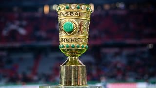 Im DFB-Pokal stehen die Paarungen der zweiten Runde fest: Der FSV Mainz 05 bekommt es mit Bayern München zu tun, der 1. FC Kaiserslautern reist zum VfB Stuttgart.