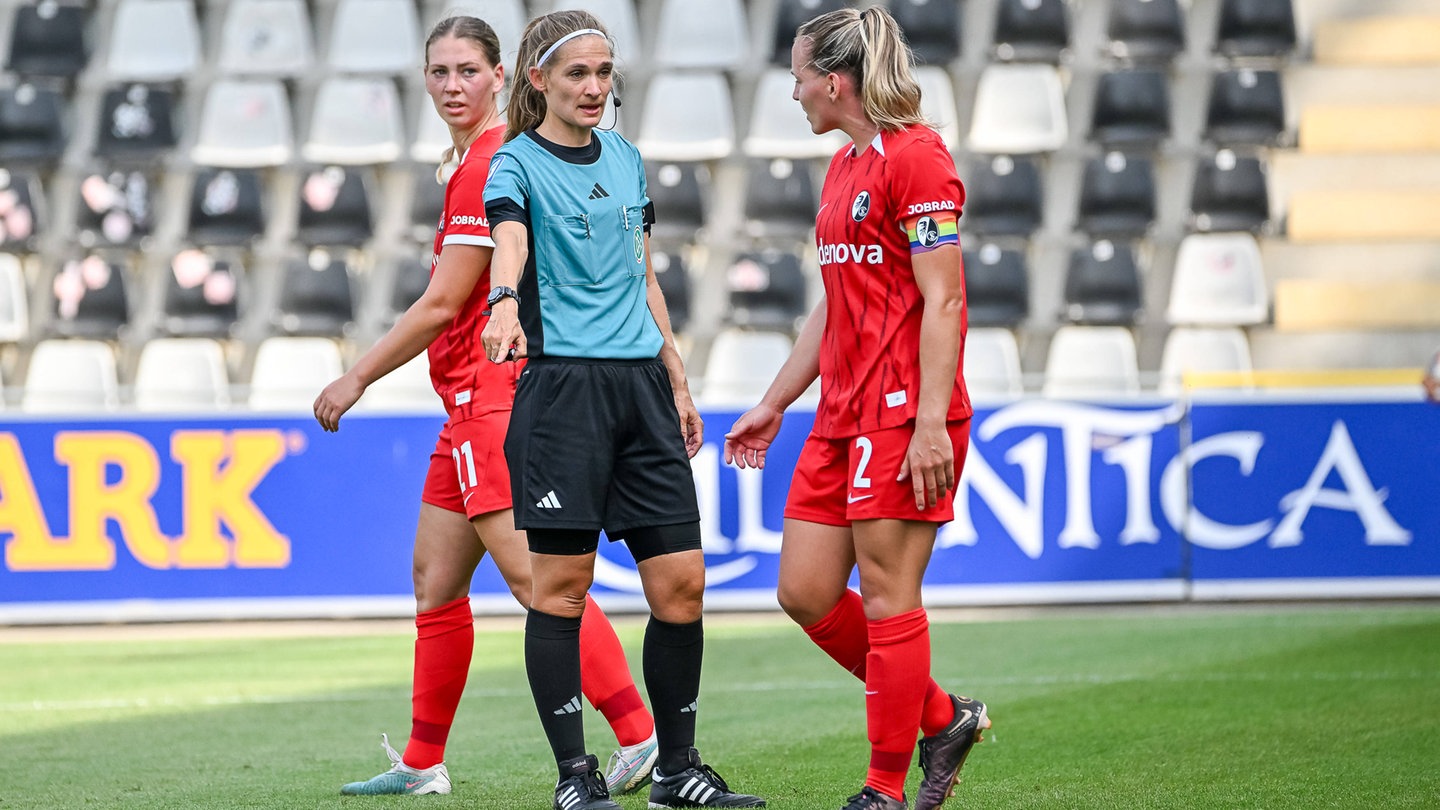 SC Freiburg Frauen gegen Leverkusen