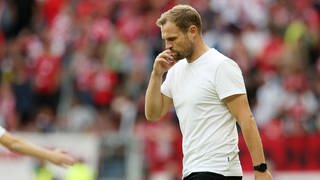 Mainz-Trainer Bo Svensson ist nach der 0:3-Niederlage gegen Leverkusen enttäuscht. 