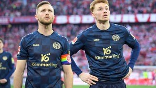 Die Spieler des FSV Mainz 05 sind nach der hohen Niederlage gegen Bayern München frustriert. 