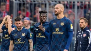 Enttäuschte Spieler des 1. FSV Mainz 05