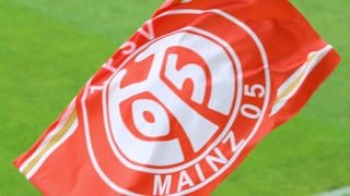 Der 1. FSV Mainz 05 hat im rheinhessischen Jugenheim ein Benefizspiel bestritten