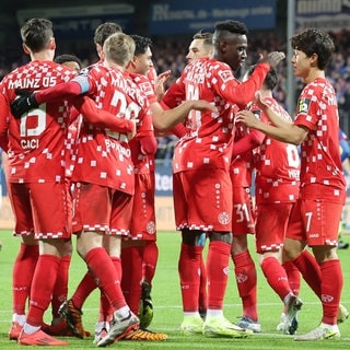 Der FSV Mainz 05 freut sich über den Sieg in Kiel