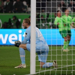 Robin Zentner nach dem Gegentor zum 3:4 in Wolfsburg