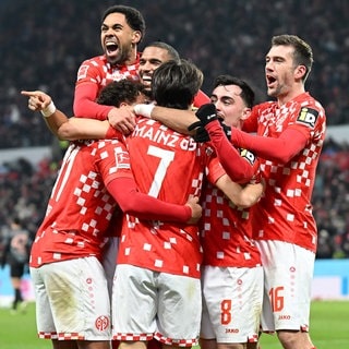 Mainz 05 bejubelt Sieg gegen FC Bayern