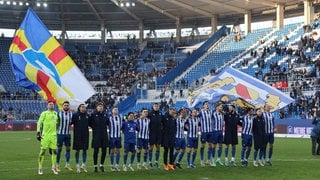 Der Karlsruher SC jubelt nach dem Sieg gegen den SV Elversberg.