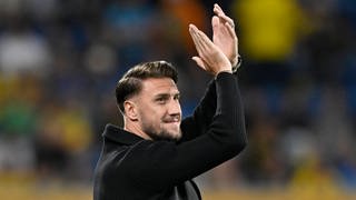 Vor der Partie gegen Borussia Dortmund wurde der langährige Spieler der TSG Hoffenheim Ermin Bicakcic in Sinsheim verabschiedet.