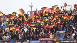 Deutsche Fans im Stadion in HartfordConnecticut