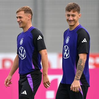 Joshua KIMMICH, Angelo STILLER. Deutsche Fussball Nationalmannschaft,Training in Herzogenaurach.