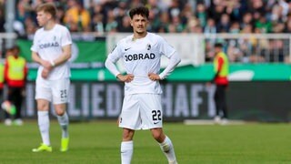 Mika Baur (SC Freiburg II) schaut enttäuscht