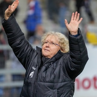 Birgit Bauer-Schick vom SC Freiburg erhält das  Bundesverdienstkreuz