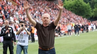 Christian Streich verabschiedet sich bei den Freiburg-Fans