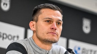 Ulms Trainer Thomas Wörle während einer Pressekonferenz