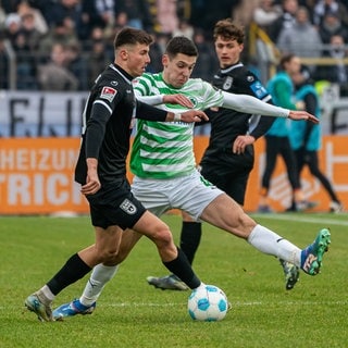 Spielszene zwischen dem SSV Ulm und Greuther Fürth