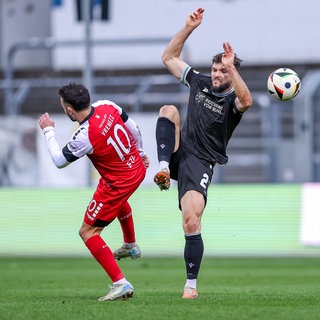 Szene aus dem Spiel zwischen Viktoria Köln und dem SV Sandhausen