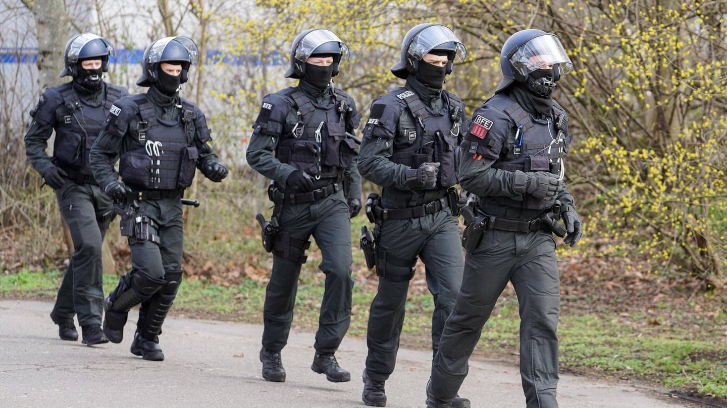 Polizeieinsatz bei einem Spiel von Waldhof Mannheim im Februar 2020