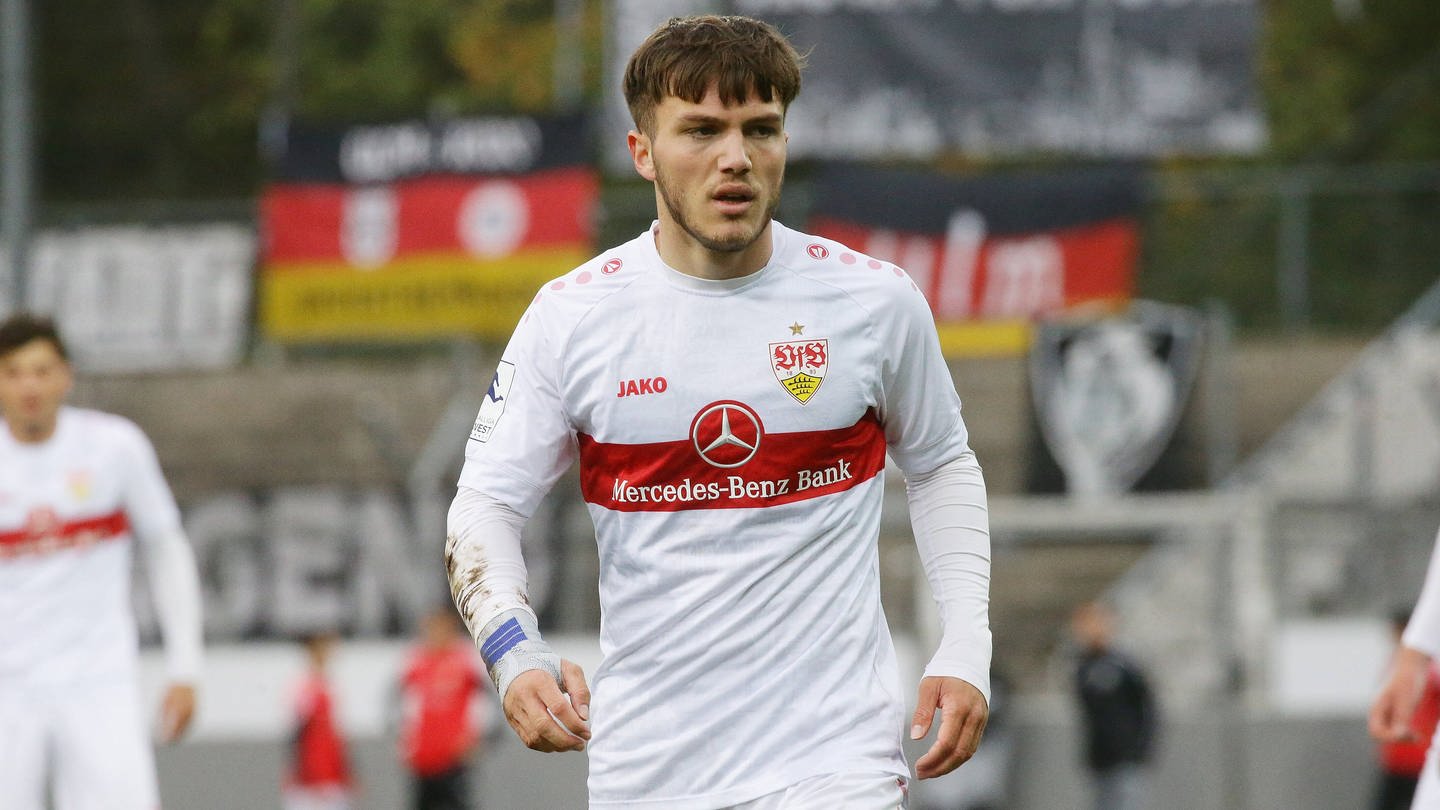 Lukas Laupheimer im Trikot des VfB Stuttgart II.