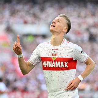 Chris Führich vom VfB Stuttgart jubelt
