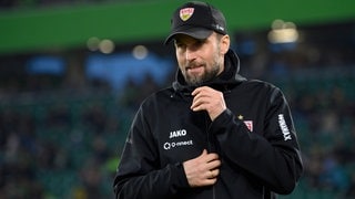 Sebastian Hoeneß (Trainer VfB Stuttgart) vor Spiel gegen VfL Wolfsburg