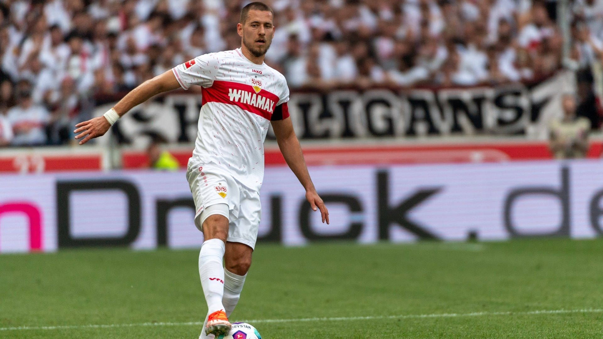 Nach Medienberichten: Waldemar Anton wechselt von Stuttgart zum BVB