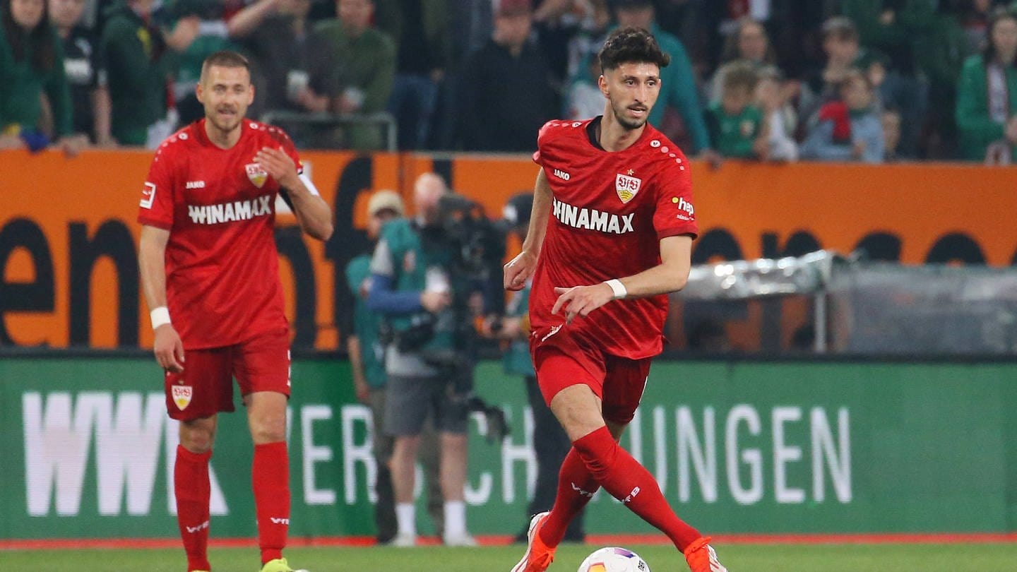 Tritt Atakan Karazor (rechts) beim VfB Stuttgart das Kapitäns-Erbe von Waldemar Anton an?