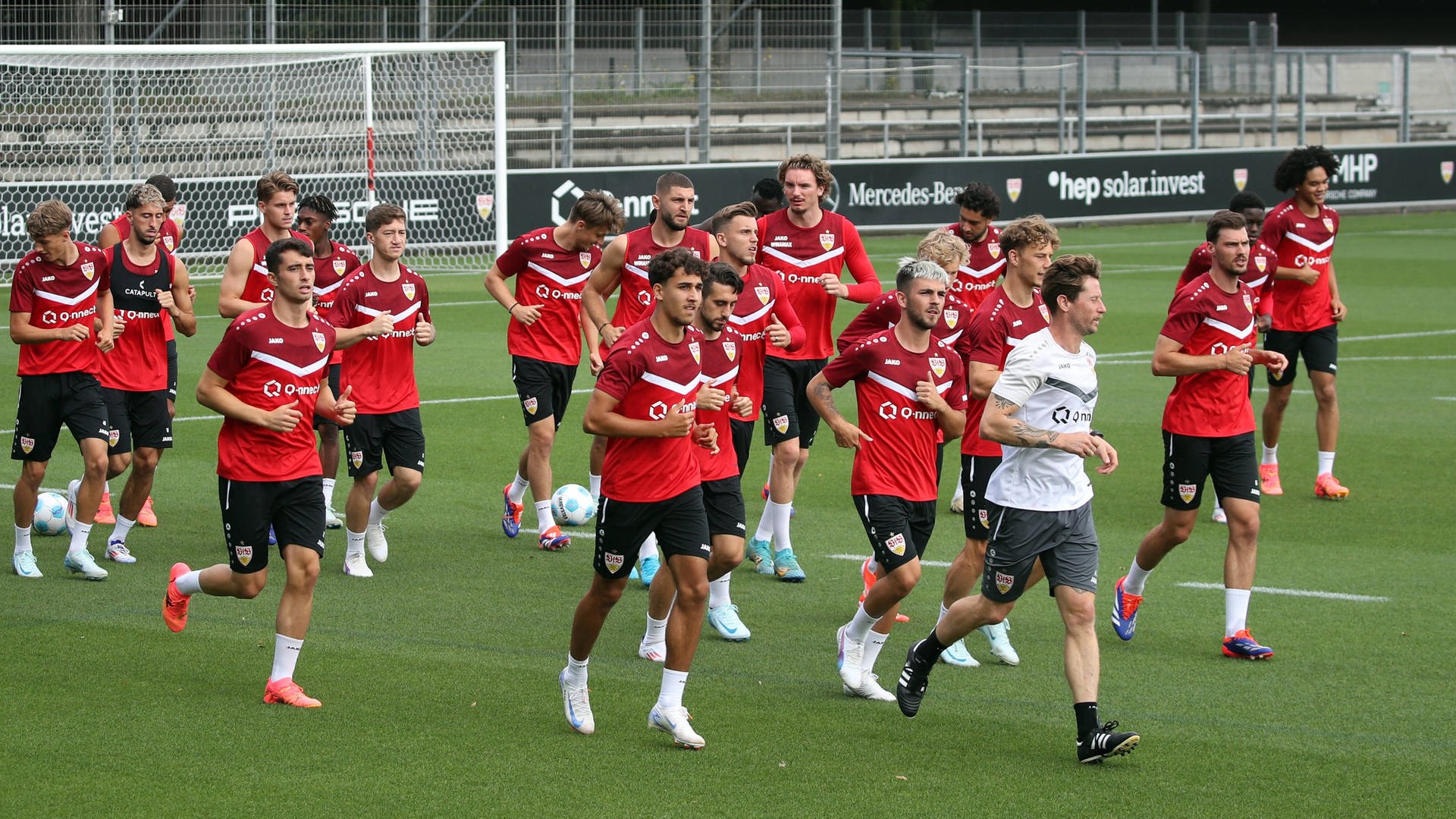 VfB Stuttgart im Trainingslager in Japan angekommen