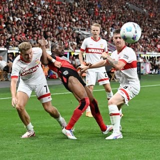 Maxi Mittelstädt, Angelo Stiller und Chris Führich vom VfB Stuttgart