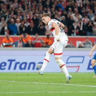 Ermedin Demirovic erzielt das 1:1 des VfB Stuttgart im Heimspiel gegen die TSG Hoffenheim.