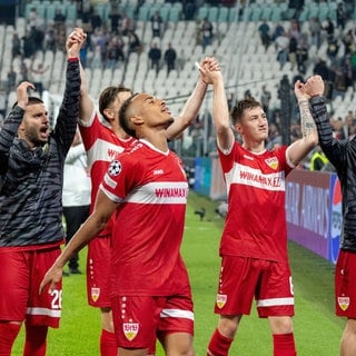 Der VfB Stuttgart bejubelt den Auswärtssieg bei Juventus Turin