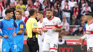 VfB-Verteidiger Jeff Chabot sieht gegen Kiel Gelb-Rot