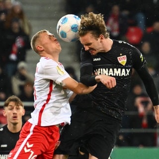 VfB Stuttgart gegen Jahn Regensburg