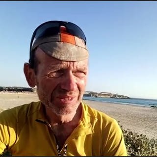 Radsportler Christian Englert nach der Zieleinfaht in Tarifa