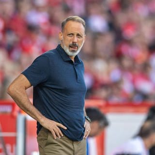 Trainer Pellegrino Matarazzo ärgert sich über die Niederlage seiner TSG Hoffenheim bei Union Berlin.