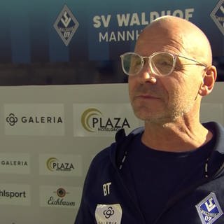 Waldhof-Trainer Bernhard Trares nach dem 1:0 gegen RW Essen