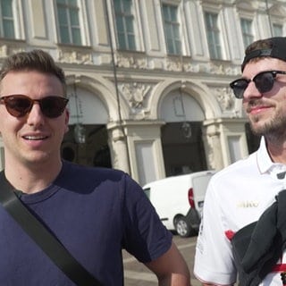 VfB-Fans auf der Piazza San Carlo