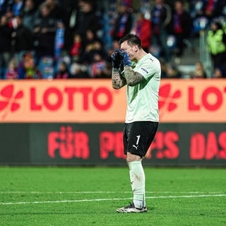 Heidenheim-Torhüter Kevin Müller nach der Niederlage in Kiel.