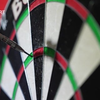 Niko Springer ist eines der größten Darts-Talente in Deutschland. Am Donnerstag (19.12.) wird der 24-Jährige erstmals ein Match bei der WM in London bestreiten.