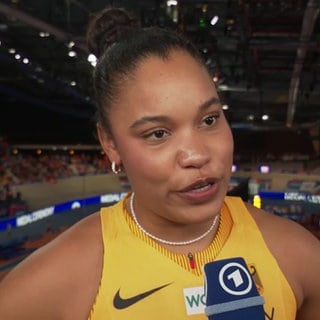 Yemisi Ogunleye im Interview nach Silber bei der Hallen-EM.