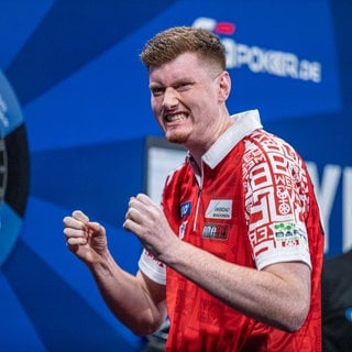 Der Mainzer Niko Springer ist in diesem Jahr zum ersten Mal bei der Darts-Weltmeisterschaft dabei.