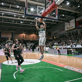 Die Gladiators Trier treffen im Rheinland-Pfalz-Derby der 2. Basketball-Bundesliga (Pro A) auf EPG Koblenz. Zum Auswärtsspiel werden mehrere hundert Fans der Trierer mitfahren.