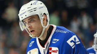 Adler Mannheim gegen Eisbären Berlin