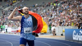 Julian WEBER (GER) freut sich ueber den Sieg im Speerwurf der Maenner; ISTAF Berlin am 03.09.2023 im Olympiastadion in Berlin 