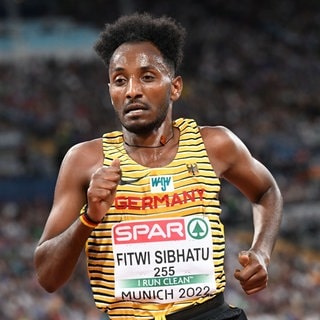 Leichtathletik: Europameisterschaft, Olympiastadion, 10000m, Männer, Finale. Samuel Fitwi Sibhatu aus Deutschland in Aktion.