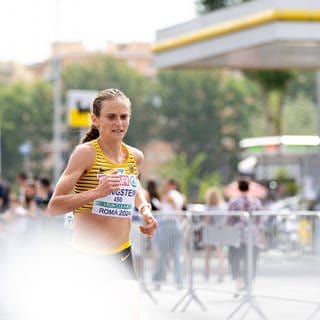 Marathon-Läuferin Fabienne Königstein wünscht sich eine individuellere Sportförderung.