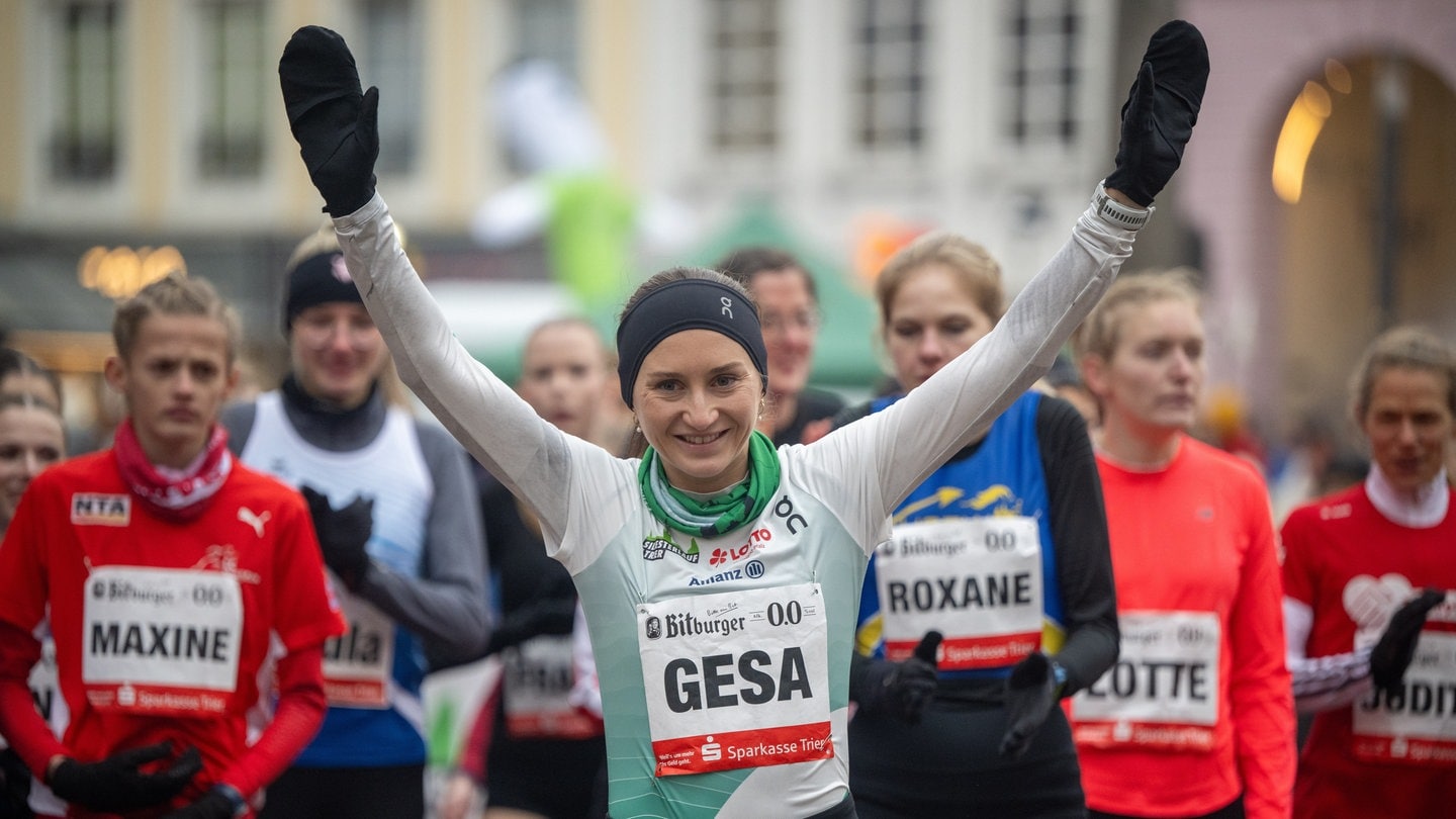 Beim Silvesterlauf Trier 2024 ist Gesa Krause Achte geworden.