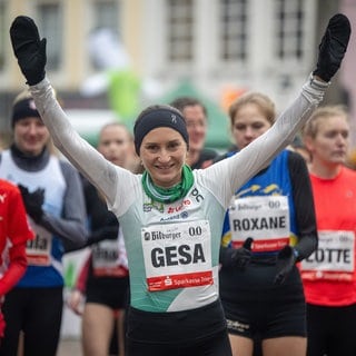 Beim Silvesterlauf Trier 2024 ist Gesa Krause Achte geworden. 