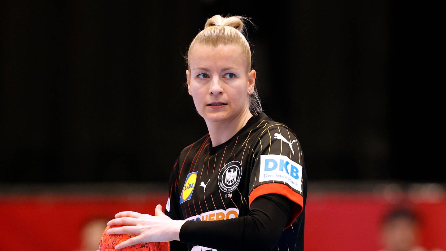 Antje Döll - Nationalspielerin von der HB Ludwigsburg (vorher SG BBM Bietigheim)