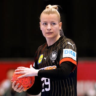 Antje Döll - Nationalspielerin von der HB Ludwigsburg (vorher SG BBM Bietigheim)