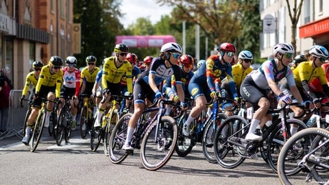 Start des Women's Cycling Grand Prix Stuttgart & Region im Jahr 2024 in Böblingen